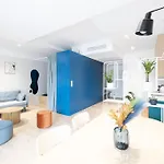 Apartment Blue - Hanza Tower *