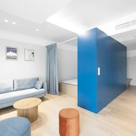 Apartment Blue - Hanza Tower *